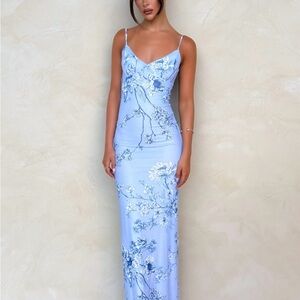 Tiger Mist Julianna Maxi Dress in Blue Floral
